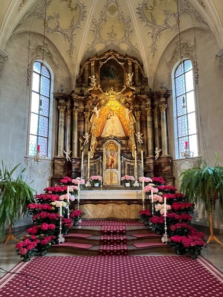 Marienaltar Mai 2024